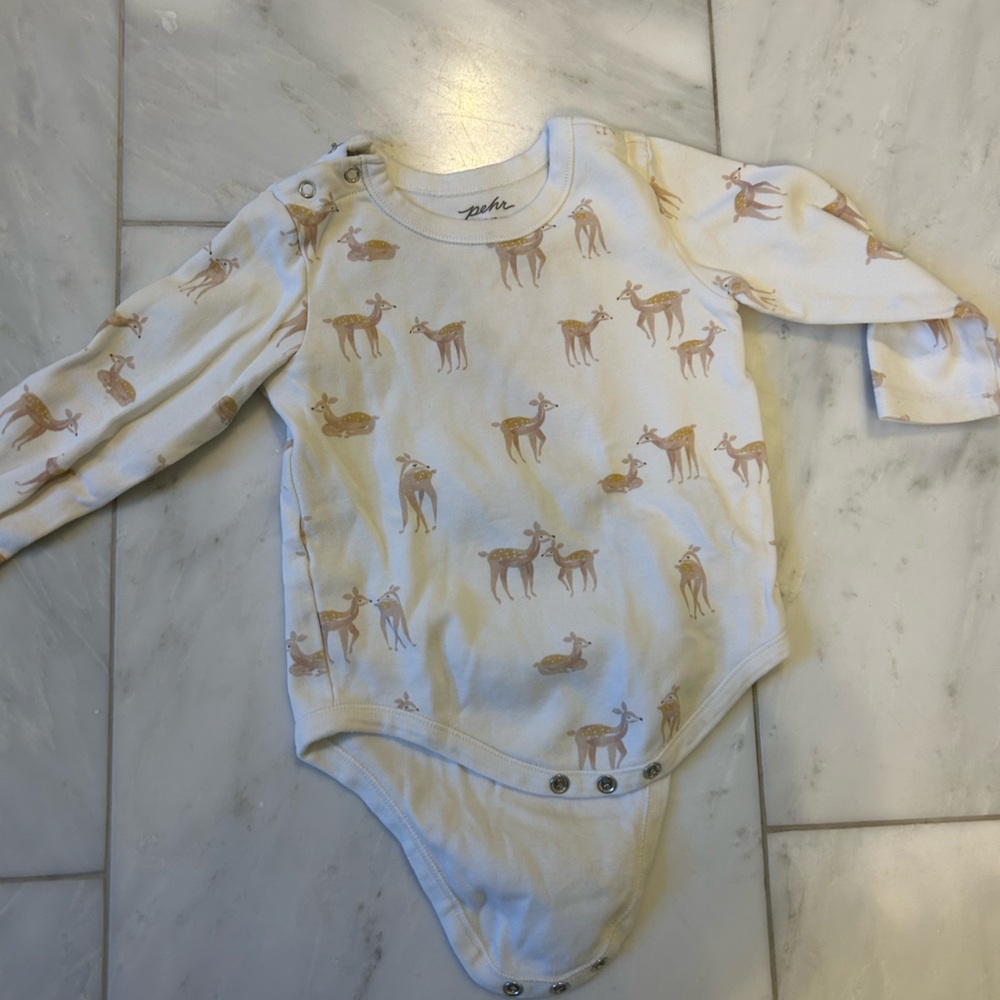 Pehr Long Sleeve Onesie with Deer Print 12-18 mo